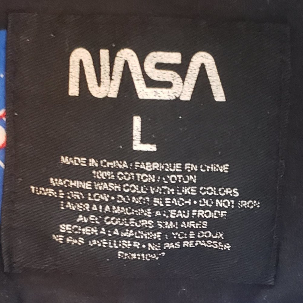 NASA button up - Picture 5 of 5